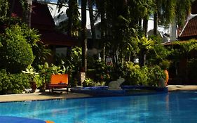 Safari Beach Hotel Patong